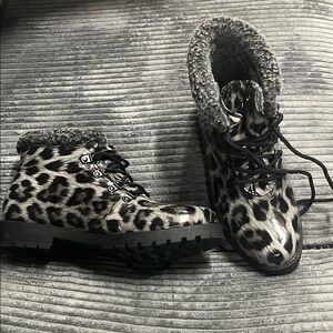 Leopard Print Fur-Lined Boots